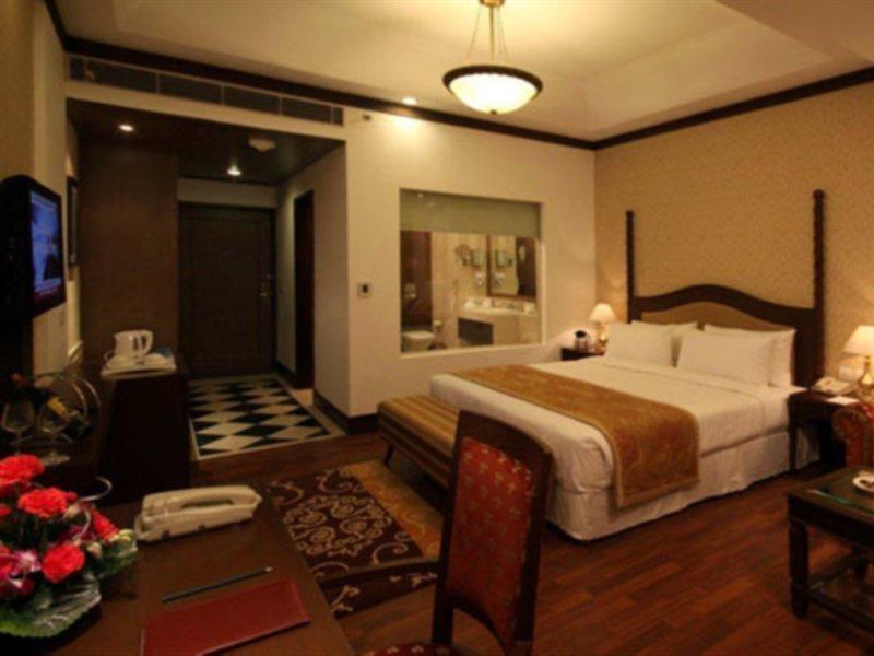 Country Inn & Suites By Radisson, Sahibabad กาเซียบัด ภายนอก รูปภาพ