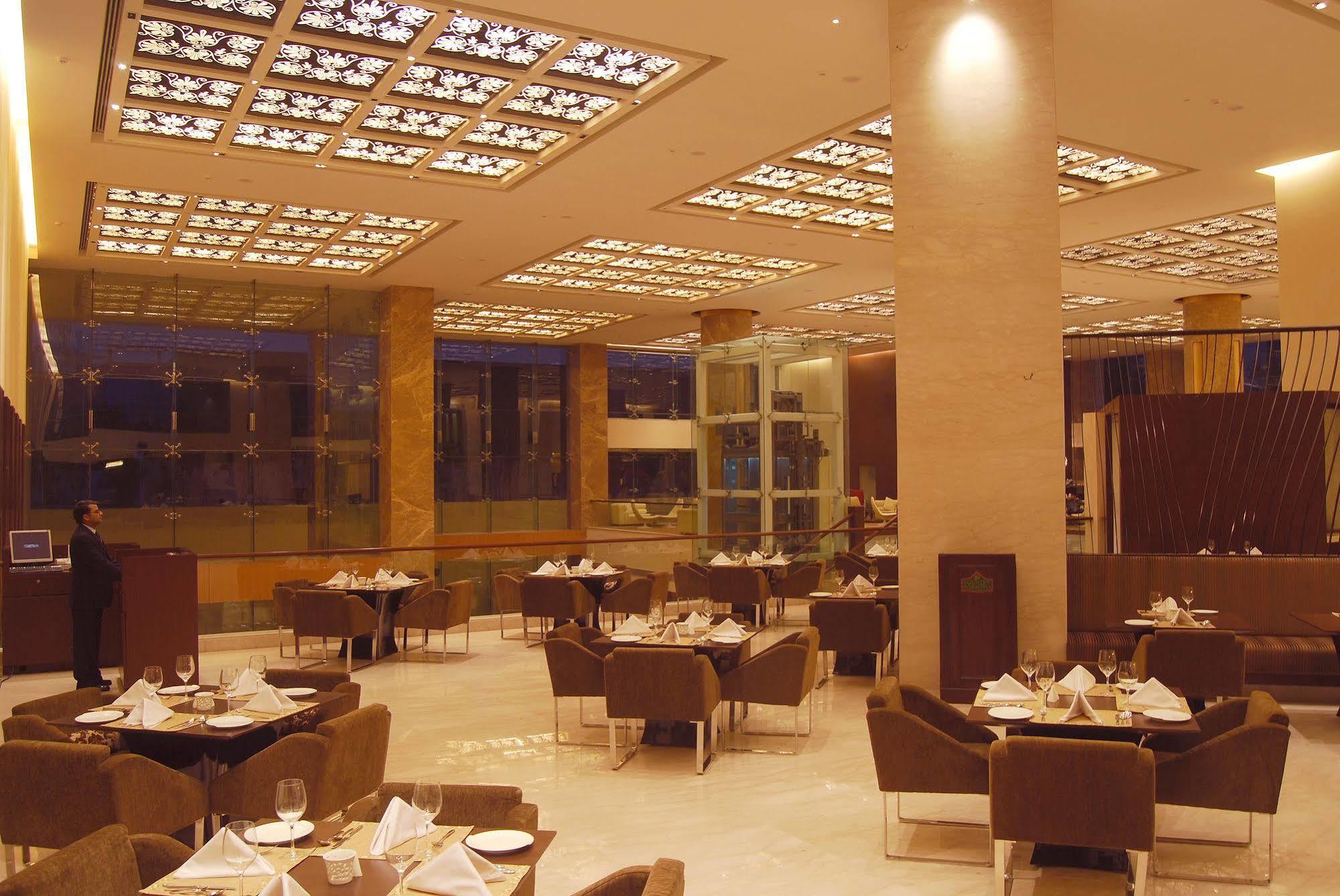 Country Inn & Suites By Radisson, Sahibabad กาเซียบัด ภายนอก รูปภาพ
